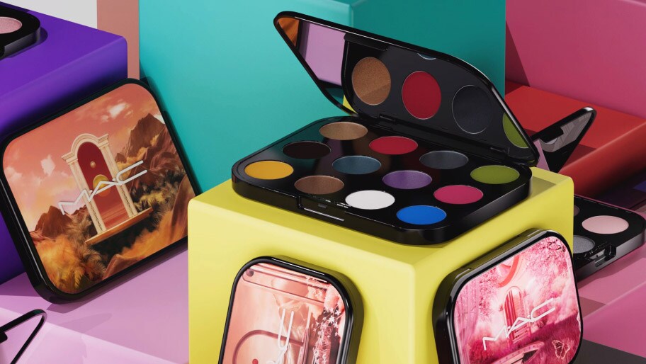 LIMITLESS LOOKS PER PALETTE
